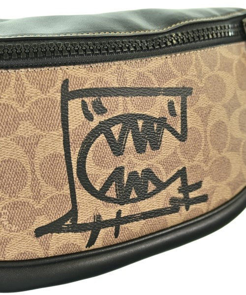 COACH กระเป๋าสะพาย