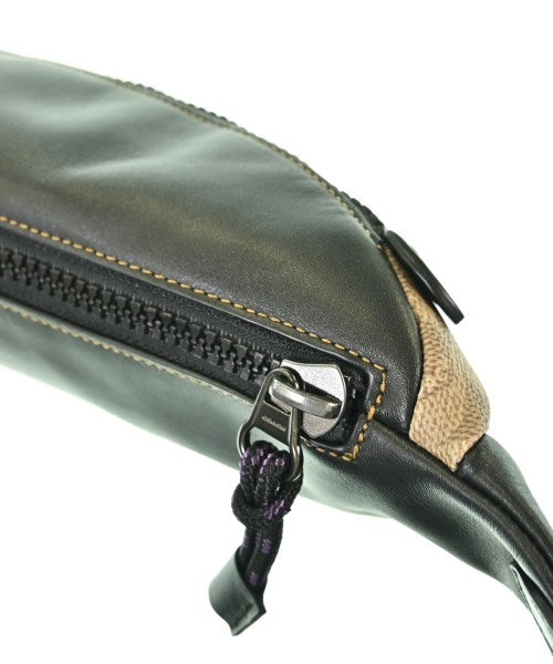 COACH กระเป๋าสะพาย