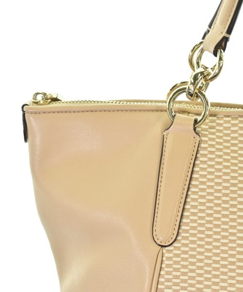 COACH กระเป๋าถือขนาดใหญ่