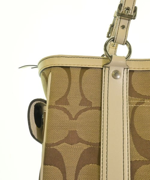 COACH กระเป๋าถือขนาดใหญ่
