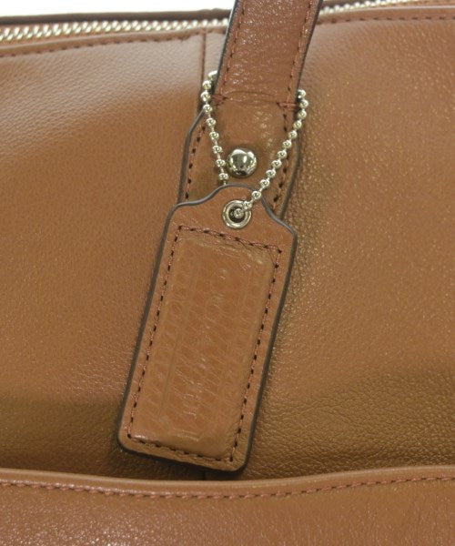 COACH กระเป๋าใส่อุปกรณ์ขนาดใหญ่