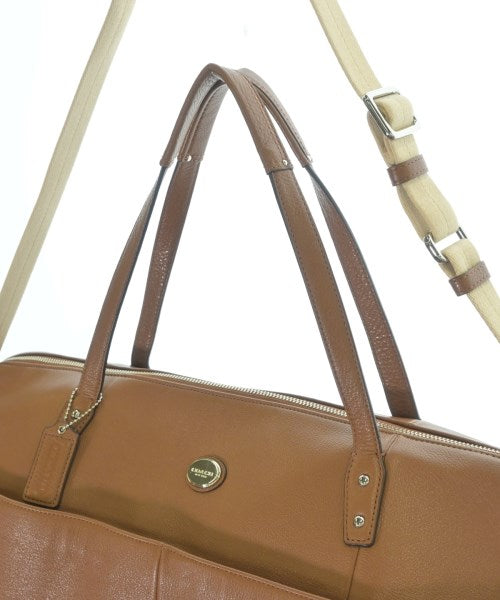 COACH กระเป๋าใส่อุปกรณ์ขนาดใหญ่