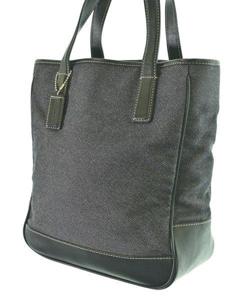COACH กระเป๋าถือขนาดใหญ่