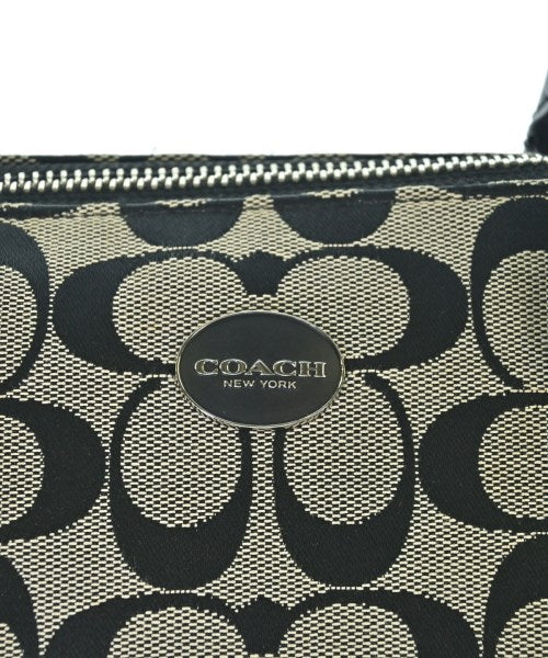 COACH กระเป๋าใส่อุปกรณ์ขนาดใหญ่