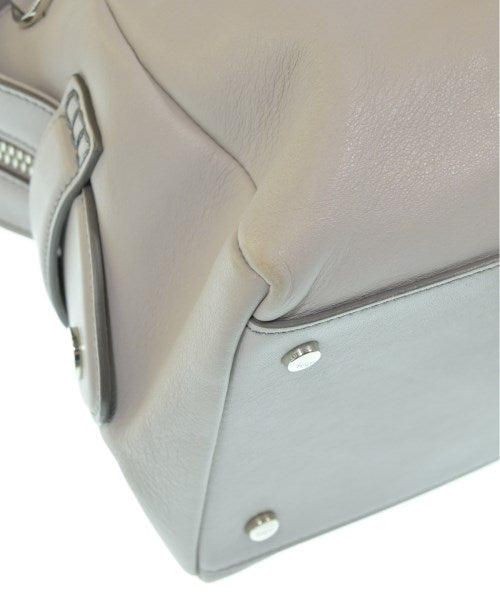 TOD'S กระเป๋าใส่อุปกรณ์ขนาดใหญ่