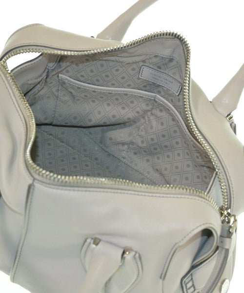 TOD'S กระเป๋าใส่อุปกรณ์ขนาดใหญ่