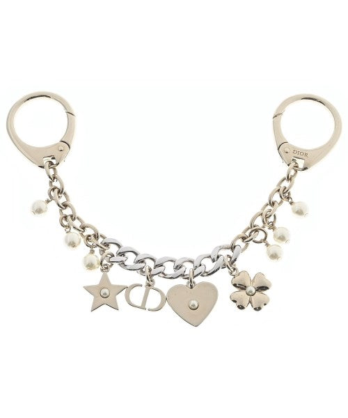 Christian Dior เครื่องประดับบนกระเป๋า