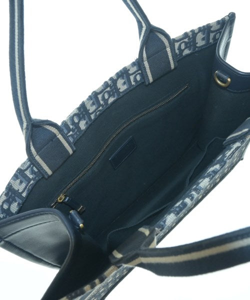 Christian Dior กระเป๋าถือขนาดใหญ่