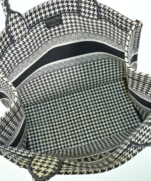 Christian Dior กระเป๋าถือขนาดใหญ่