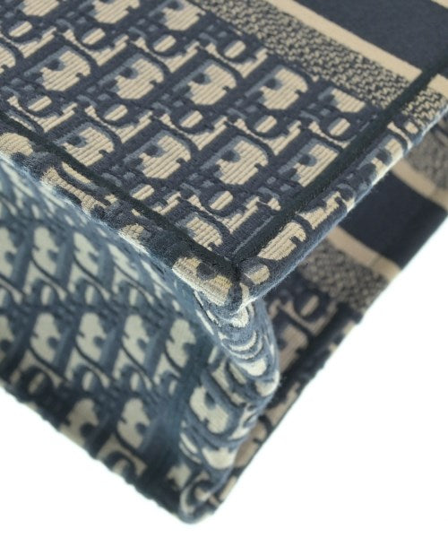 Christian Dior กระเป๋าถือขนาดใหญ่