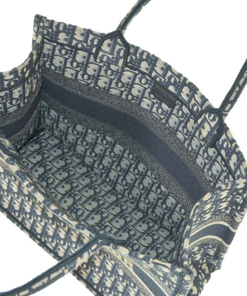 Christian Dior กระเป๋าถือขนาดใหญ่