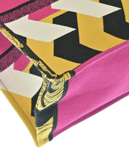 Christian Dior กระเป๋าถือขนาดใหญ่