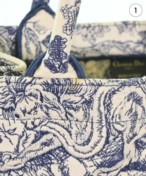 Christian Dior กระเป๋าถือขนาดใหญ่