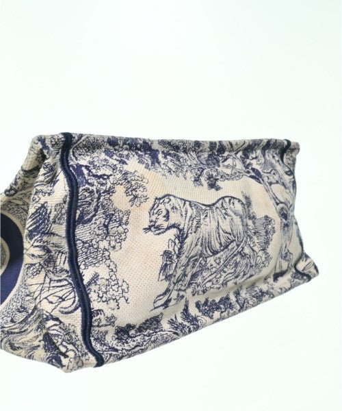 Christian Dior กระเป๋าถือขนาดใหญ่