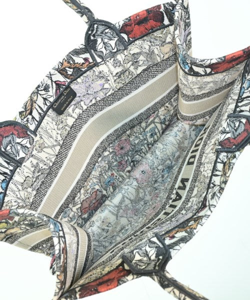 Christian Dior กระเป๋าถือขนาดใหญ่