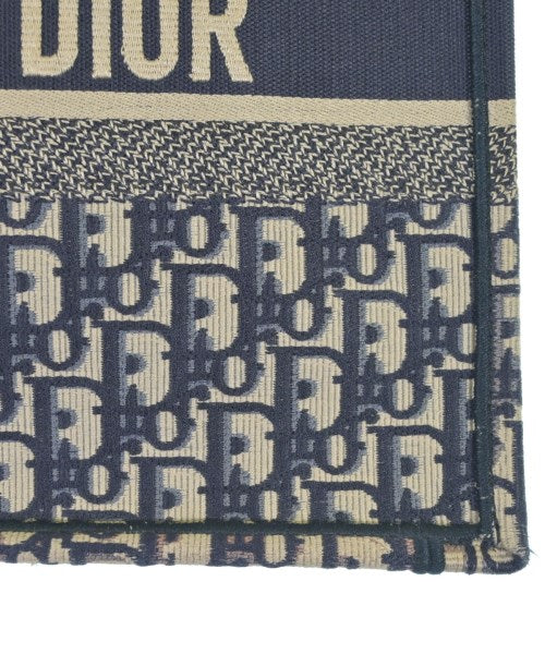 Christian Dior กระเป๋าถือขนาดใหญ่