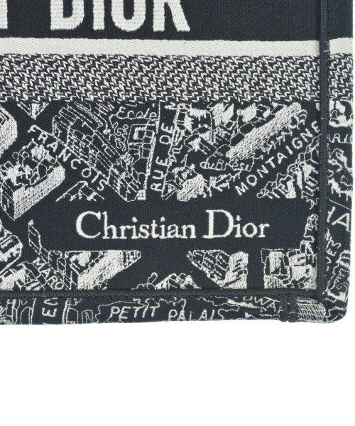 Christian Dior กระเป๋าถือขนาดใหญ่