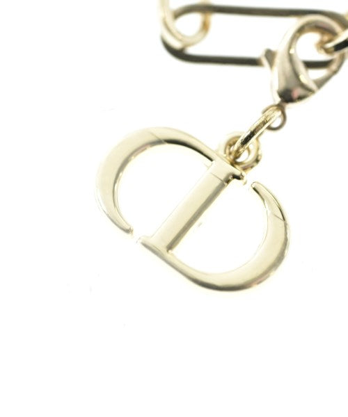 Christian Dior เครื่องประดับบนกระเป๋า