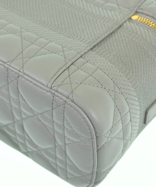 Christian Dior กระเป๋าถือ