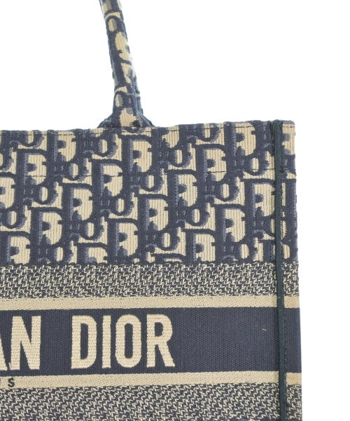 Christian Dior กระเป๋าถือขนาดใหญ่