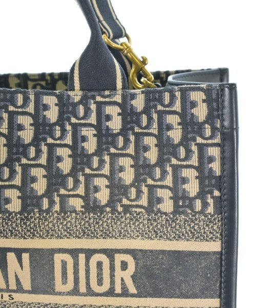 Christian Dior กระเป๋าถือขนาดใหญ่