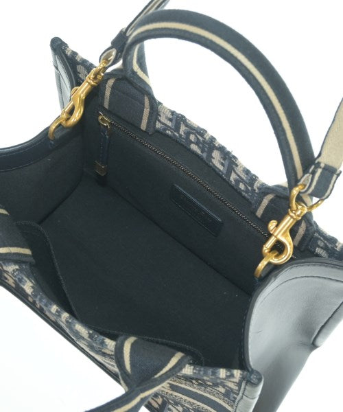 Christian Dior กระเป๋าถือขนาดใหญ่