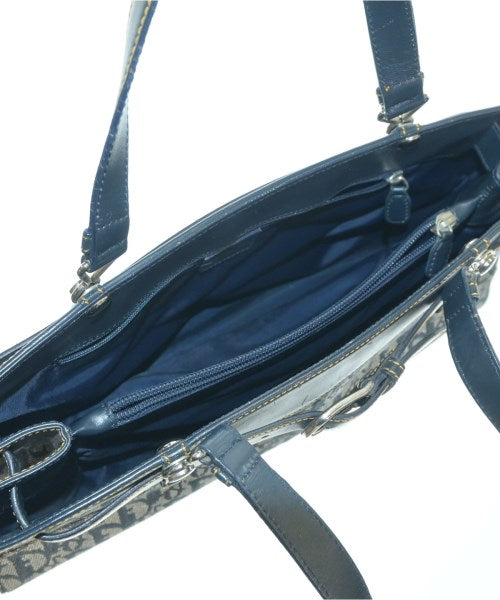 Christian Dior กระเป๋าถือ