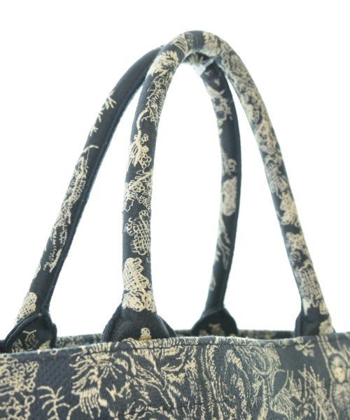 Christian Dior กระเป๋าถือขนาดใหญ่