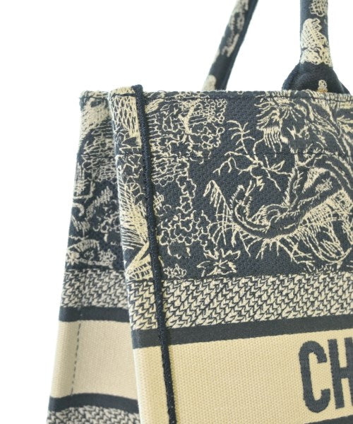 Christian Dior กระเป๋าถือขนาดใหญ่