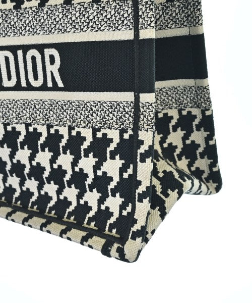 Christian Dior กระเป๋าถือขนาดใหญ่
