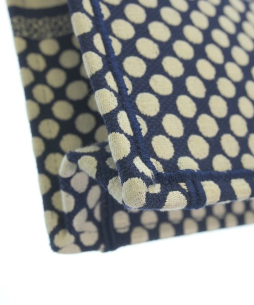 Christian Dior กระเป๋าถือขนาดใหญ่