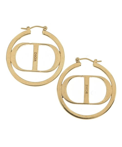 Christian Dior เจาะ