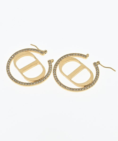 Christian Dior เจาะ