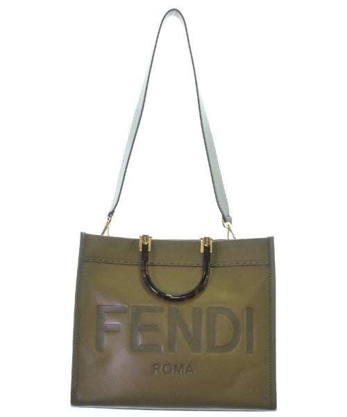 FENDI กระเป๋าถือขนาดใหญ่