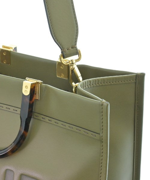FENDI กระเป๋าถือขนาดใหญ่
