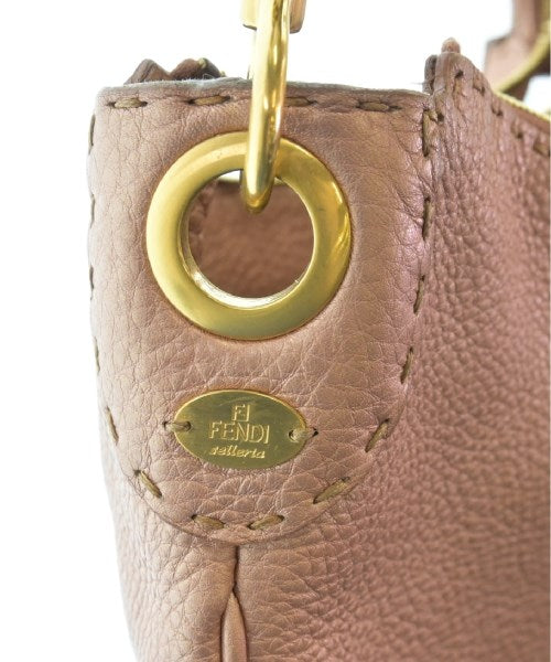 FENDI กระเป๋าสะพาย