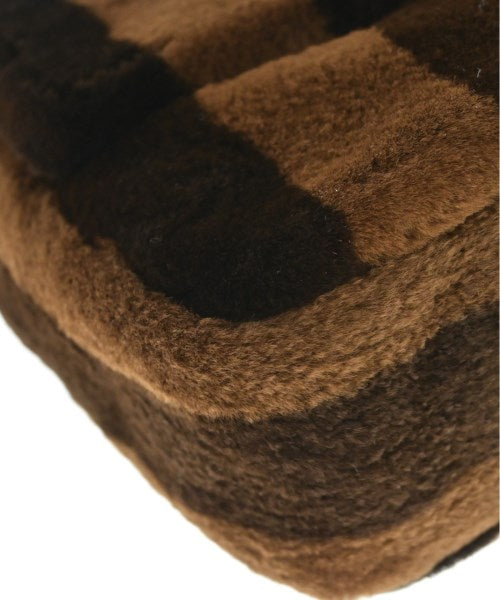 FENDI กระเป๋าสะพาย