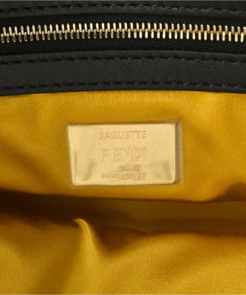 FENDI กระเป๋าสะพาย