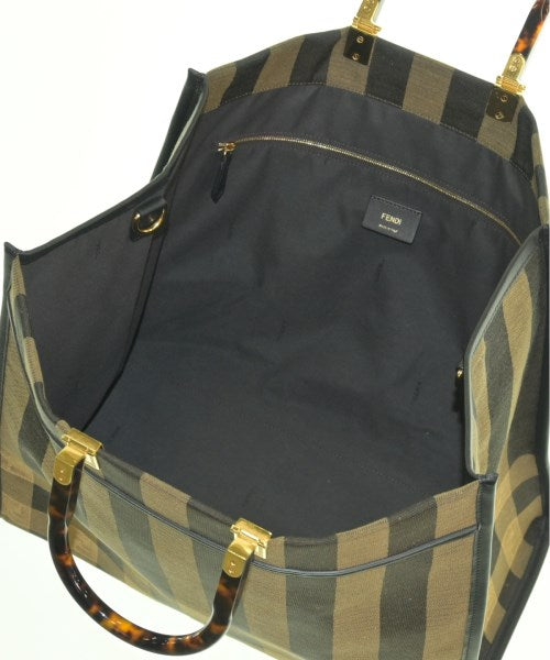 FENDI กระเป๋าถือขนาดใหญ่