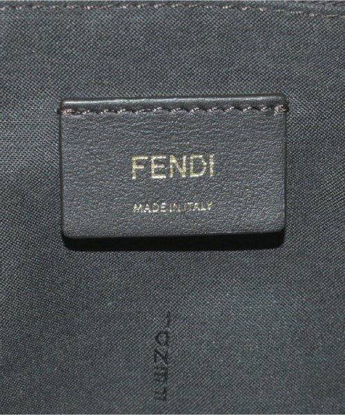 FENDI กระเป๋าถือขนาดใหญ่