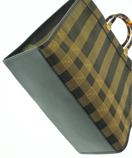FENDI กระเป๋าถือขนาดใหญ่