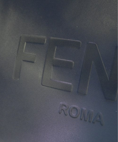 FENDI คลัตช์