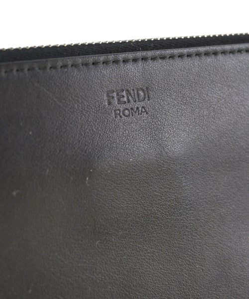FENDI คลัตช์