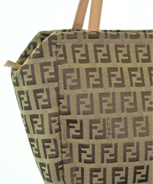FENDI กระเป๋าถือ