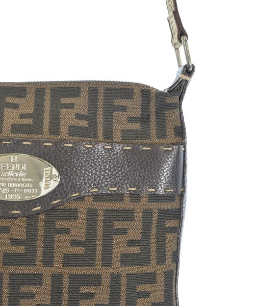 FENDI กระเป๋าสะพาย