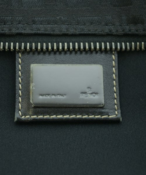FENDI กระเป๋าถือขนาดใหญ่