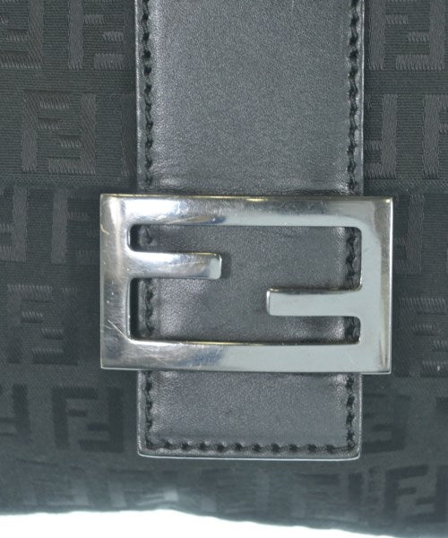 FENDI กระเป๋าสะพาย