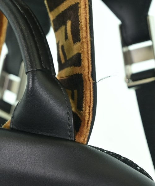 FENDI เป้สะพายหลัง