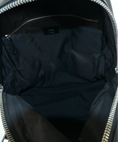 FENDI เป้สะพายหลัง