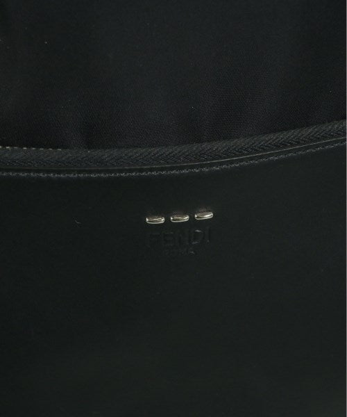 FENDI เป้สะพายหลัง